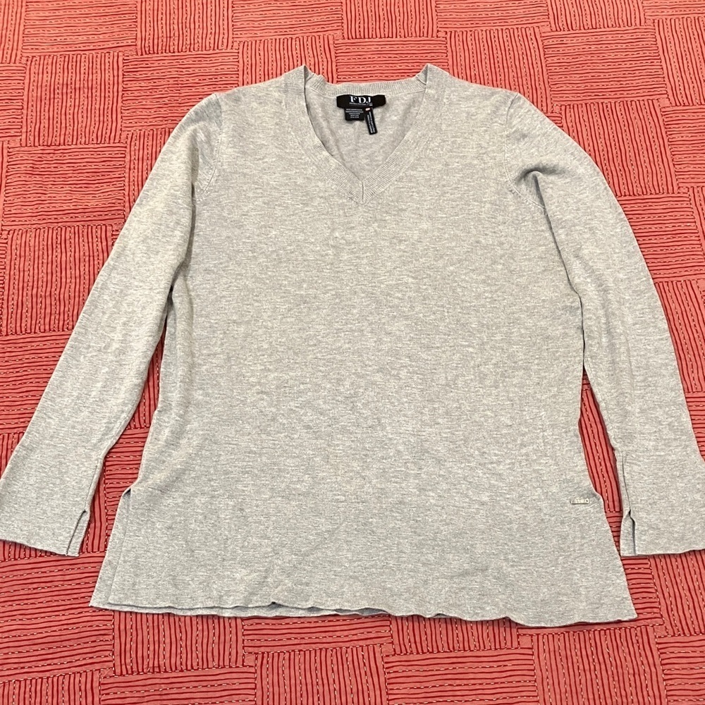 French Dressing Jeans soft V-Neck women’s Sweater - med. fits big IMO
